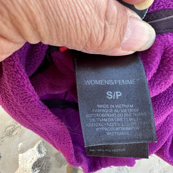 The North Face purple fleece sweater size S - Picture 8 of 8